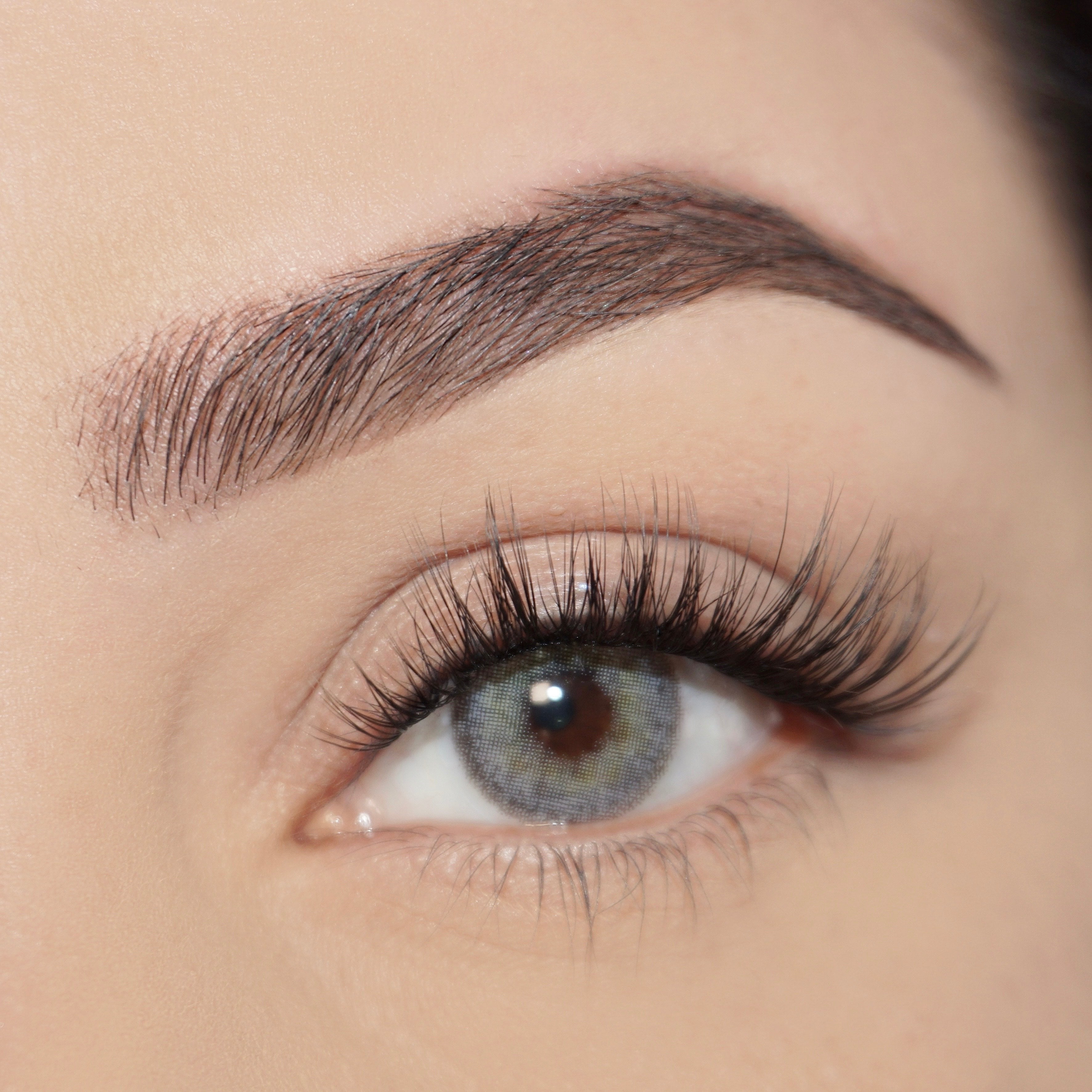 Natural eyelashes store extension